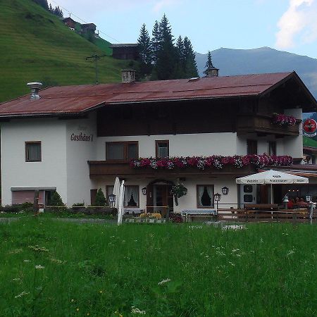 Hotel Junser Gasthausl à Tux Extérieur photo
