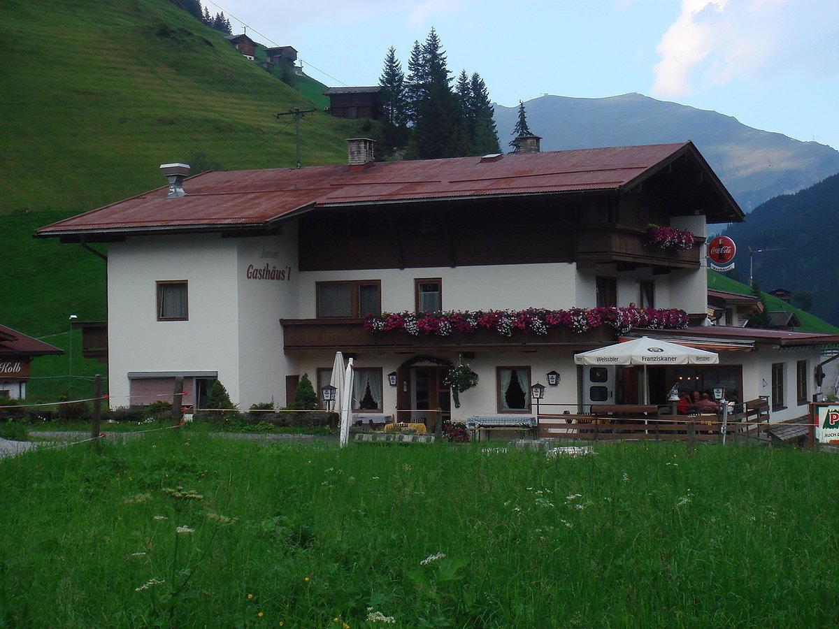 Hotel Junser Gasthausl à Tux Extérieur photo