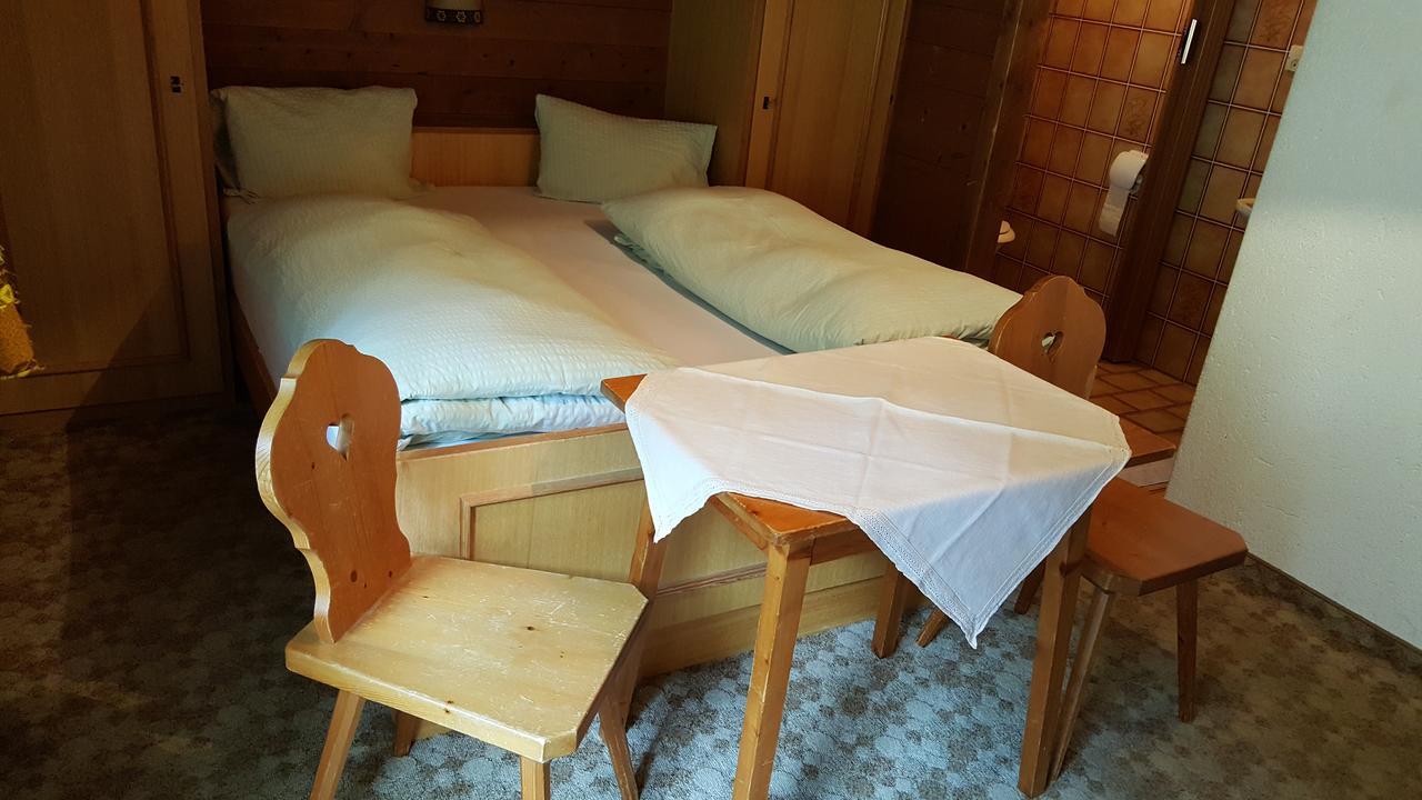 Hotel Junser Gasthausl à Tux Extérieur photo